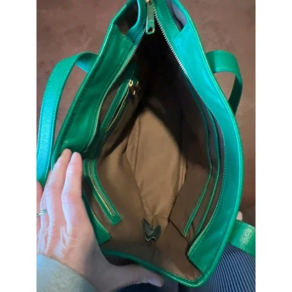 Lauren Ralph Lauren Green Textured Faux Leather Tote Bag Zip Top RL Charm - Picture 2 of 8